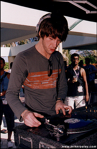 wmc2001_927_07.jpg