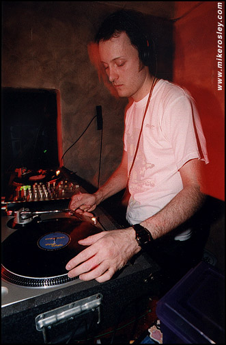 wmc2001_933_13.jpg
