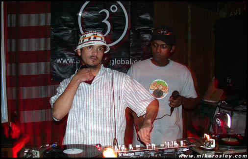 Dscn0596_web.jpg