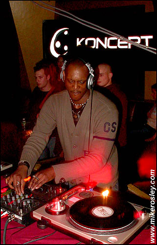 DSCN5613_web.jpg