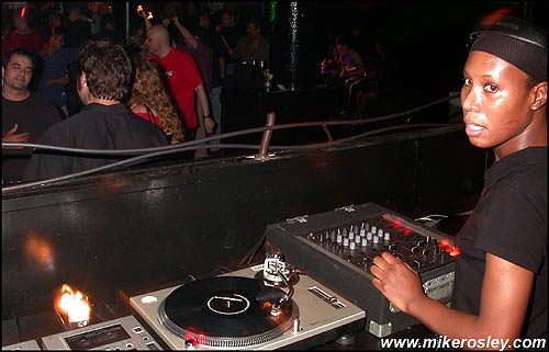 DSCN0969_web.jpg