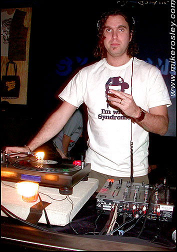 slicks_031804_001_web.jpg